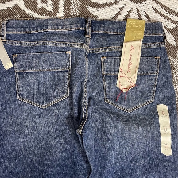 OLD NAVY NWT The Sweetheart Jeans 8 Short Classic Rise Slim Boot-cut Stretch - Picture 4 of 7